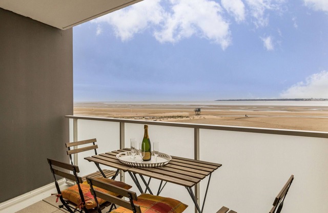 Apartment in Saint-Brevin-les-Pins with Balcony and Parking