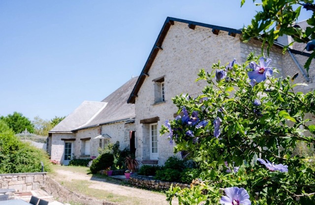 Apartment 'Gîte Du Moulin Béchereau' with Private Terrace, Shared Garden and Wi-Fi