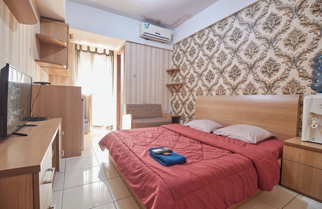 Apartment Green Lake View Ciputat by Celebrity Room