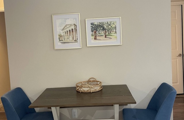 Apartment in Brentwood