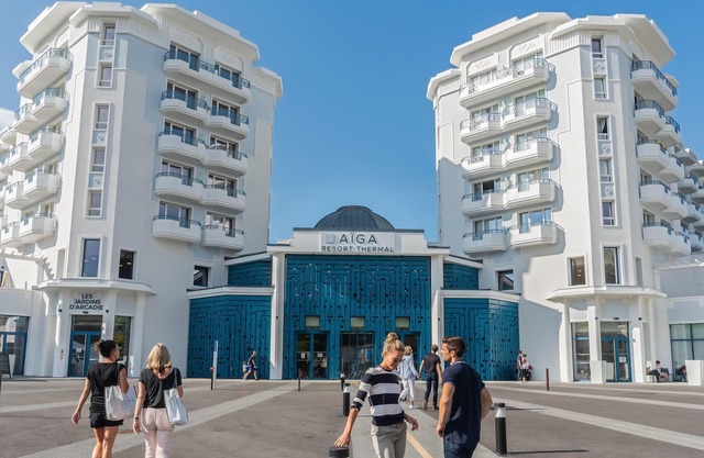 Apartment in Châtel-Guyon with Thermal Spa
