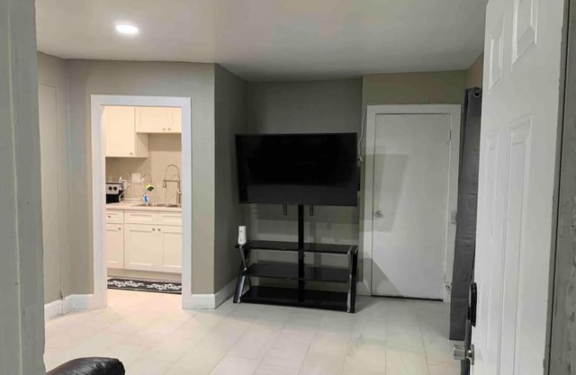 Apartment in Daytona Beach 1BR 1Bath Centrally Located