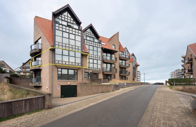 Apartment in De Panne near the Beach