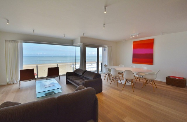 Apartment in Duinbergen near Sailing Club