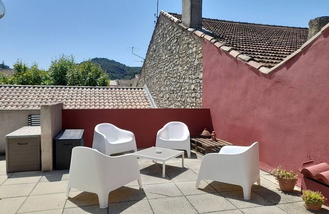 Apartment in the heart of Vaison la Romaine with magical view