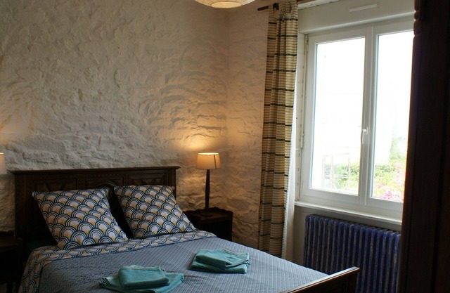 Apartment in house 400m from the sea in three directions