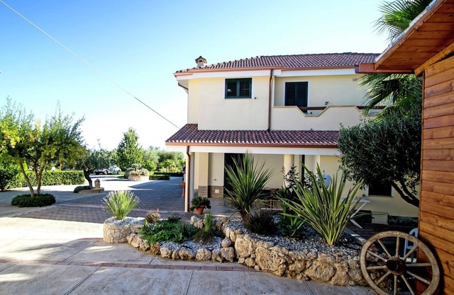 Apartment in Gasponi with Mountain Views