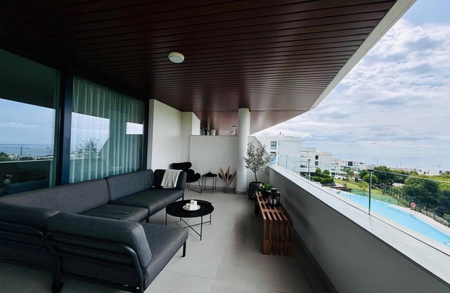 Apartment in Málaga with pool near the sea