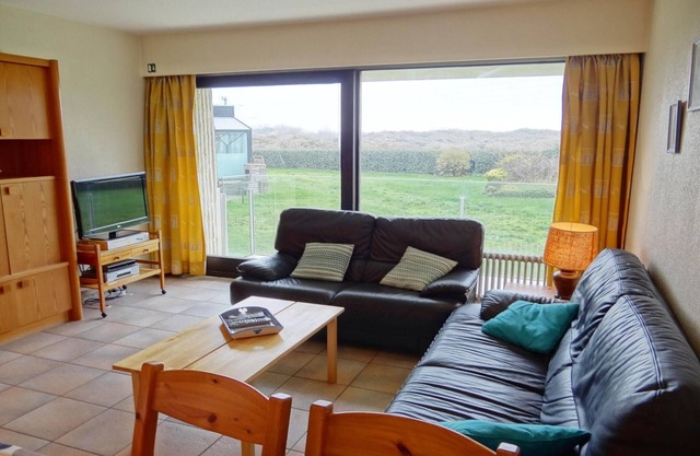 Apartment in Nieuwpoort near Sandy Beaches