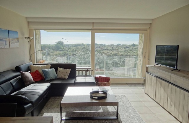 Apartment in Nieuwpoort with Dune Views