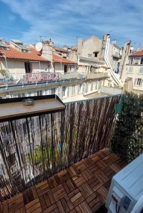 Apartment in Noailles Marseille
