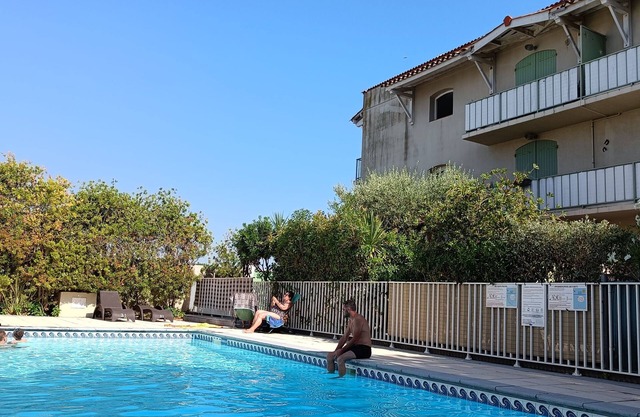 Apartment in Residence with, Swimming Pool and Private Parking near the Beachn​