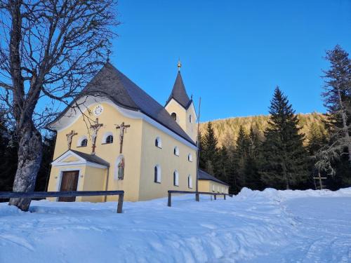 Apartment in Sankt Lambrecht near Ski Lift