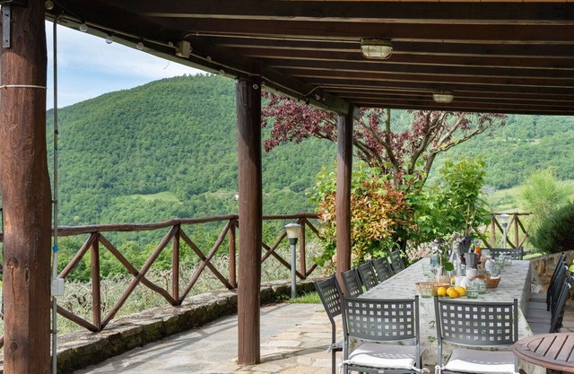 Apartment in Subbiano with 5 bedrooms sleeps 10