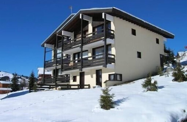 Apartment in the diamond area (Alpine runs 108miles, cross country ski 62miles)
