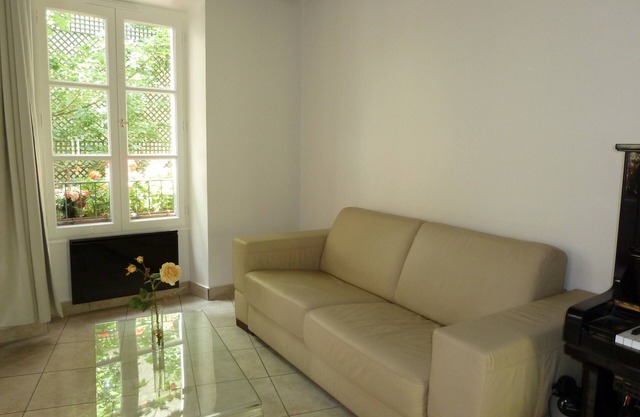 Apartment in the shade of Notre-Dame