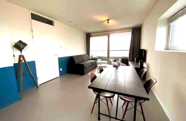 Apartment in Tilburg's city center, steps from hotspots including bars, restaurants, and shops.