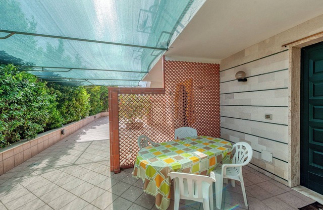 Apartment 'Emma' with Private Terrace and Air Conditioning