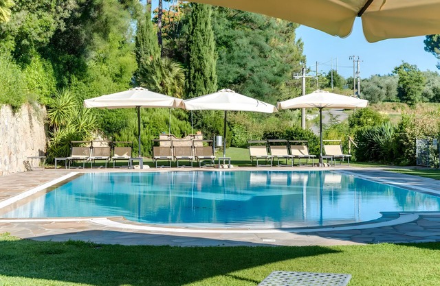 Apartment 'La Bella Lavanderina' with Shared Pool, Wi-Fi and Air Conditioning