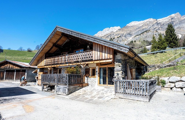 Apartment 'La Bergerie' with Mountain View, Private Terrace and Wi-Fi