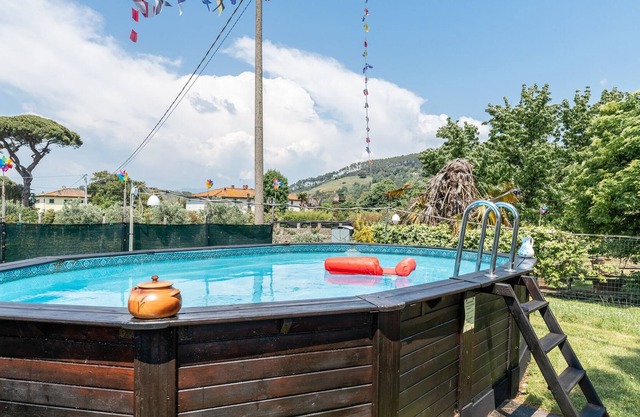 Apartment "La pecora nera" with Mountain View, Pool, Garden, BBQ & Wi-Fi