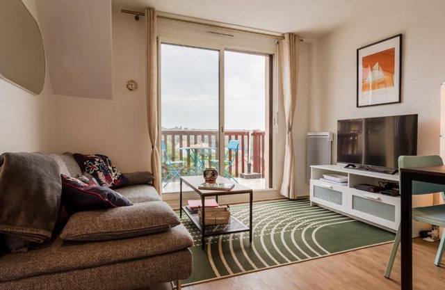 Apartment Le Domaine du Vert Coteau by Interhome