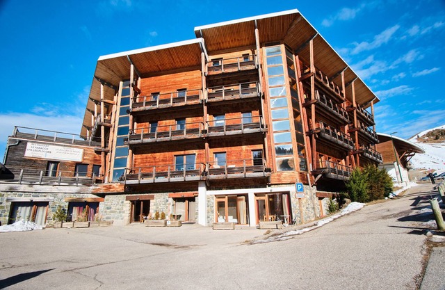 Apartment 'Les Flocons' with Mountain View