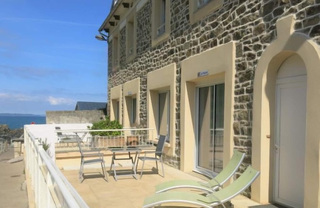 Apartment Les Macareux (PGX305) in Planguenoual - 2 persons, 1 bedrooms