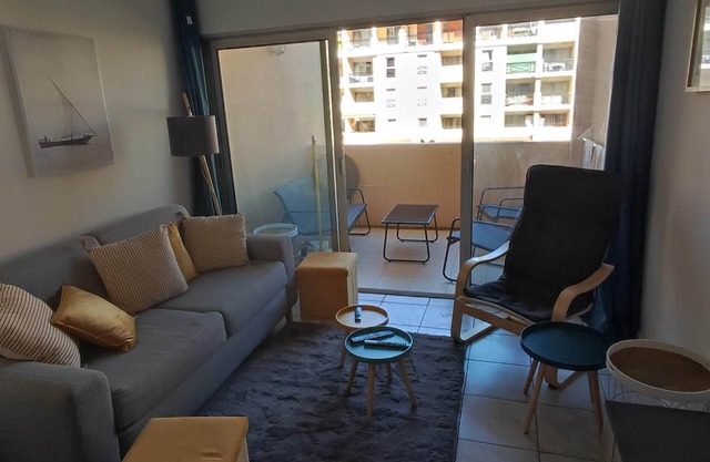 Apartment located in a 600-unit residence 3 minutes from the sea!