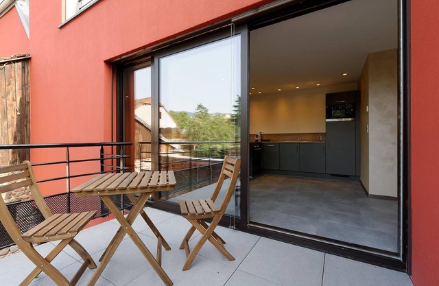 Apartment-Luxury-Ensuite with Shower-Mountain view