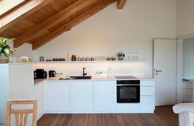 Apartment 'Monte Fiori' with Balcony and Wi-Fi