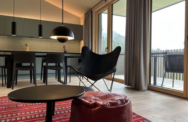Apartment N3 Upper floor apartment (Cigaja) - The gray sheep