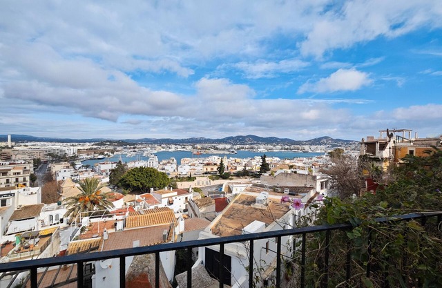 Apartment 'Navila Número 3' with Shared Pool, Wi-Fi and Air Conditioning