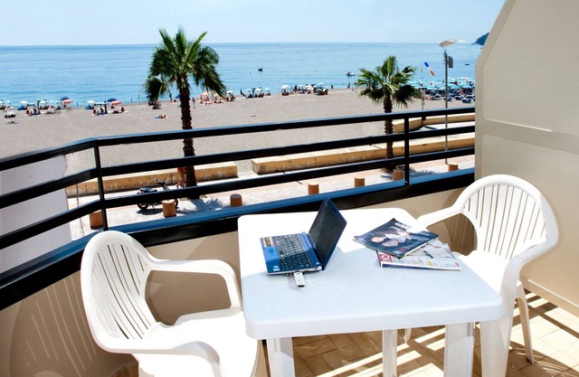 Apartment Neptune at the beach with a sea view - Letojanni, Sicily