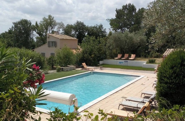 Apartment 'Nino - 2/4 People' with Shared Pool, Wi-Fi and Air Conditioning