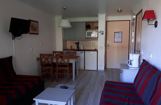 Apartment No. B 208, in a vacation residence. 500 m from the slopes