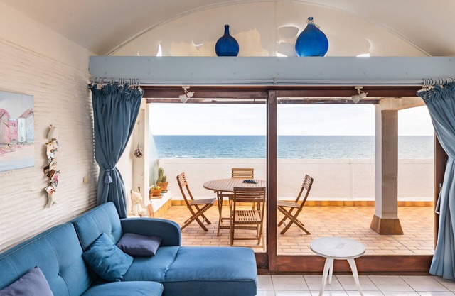 Apartment 'Rooftop Front De Mer' with Sea View, Private Terrace and Wi-Fi