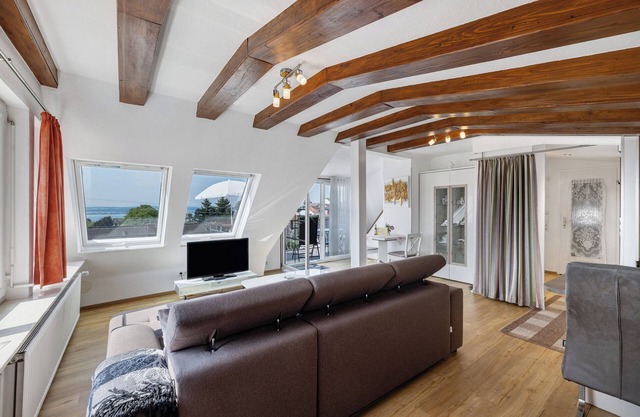 Apartment 'Seeblick' with balcony, mountain and lake view