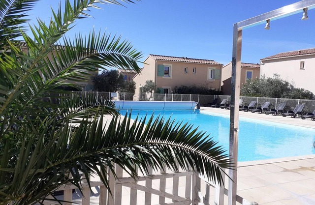 Apartment 'Sous Le Soleil Des Alpilles' with Mountain View, Wi-Fi and Air Conditioning