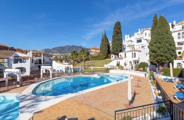 Apartment 'Summer in Costa del Sol' with Sea View, Terrace, Shared Pool & Wi-Fi
