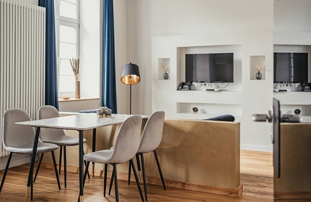 Apartment-Superior-Private Bathroom-Balcony-Freiraum 2