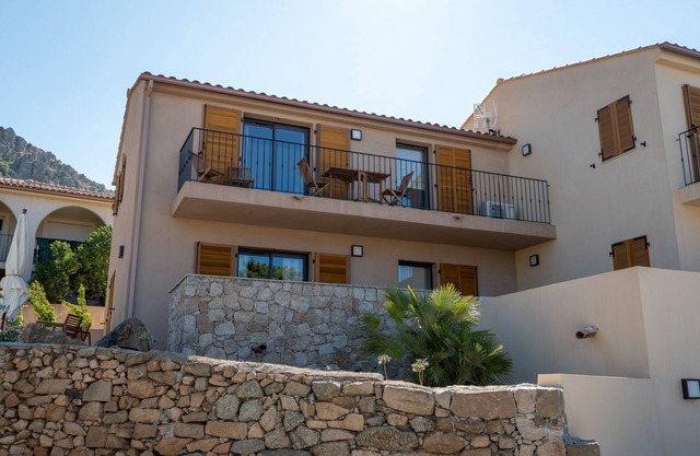 Apartment T2 Ground floor, a few meters from the beach