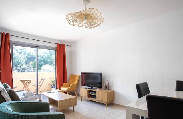 Apartment T2 with terrace sea view