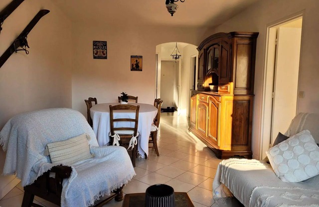 Apartment T3, for 5 people, residence with private outdoor parking, near the Golf course and Barcelonnette