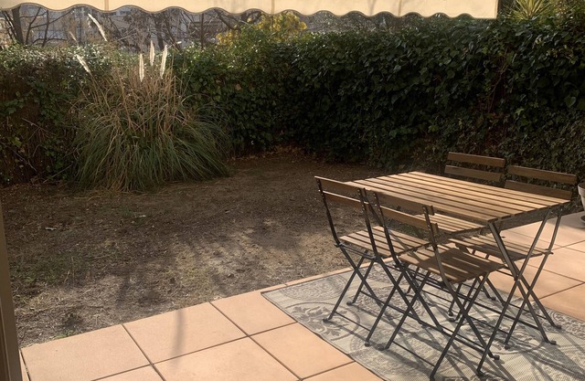 Apartment type 1 rez de jardin marseille 08