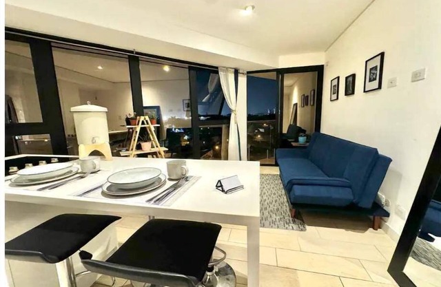 Apartment W/Balcony overlooking downtown