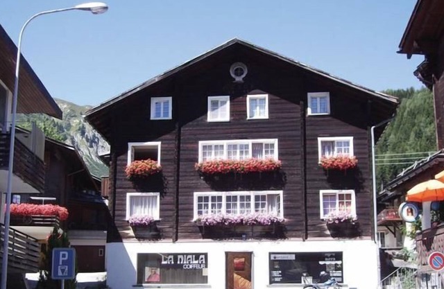 Apartment with a view of the mountains