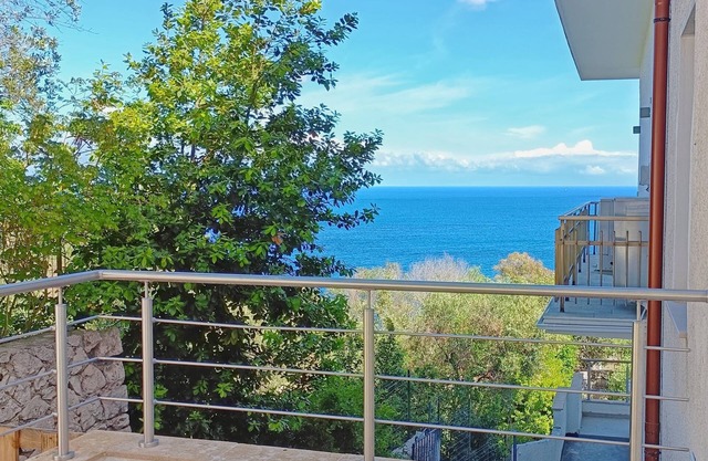 Apartment with garden and sea-view terrace from which to admire magical sunrises.