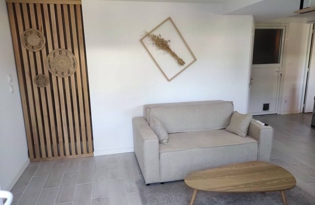 Apartment with garden