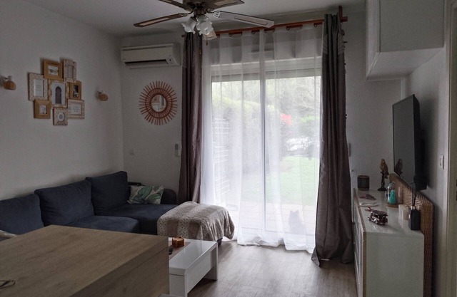 Apartment with pool and beach 100 m